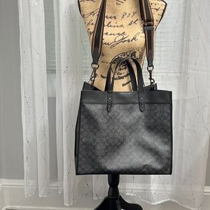 COACH Field Tote in Signature Coated Canvas